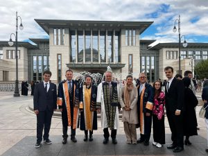 Cumhurbaşkanı Recep Tayyip Erdoğan’ın katılımıyla Cumhurbaşkanlığı Külliyesi’nde düzenlenen 2025-2026 Yükseköğretim Akademik Yılı Açılış Töreni’ne İzmir Demokrasi Üniversitesi Rektörü Prof. Dr. Selim Karahasanoğlu, Eğitim Fakültesi Eğitim Bilimleri Bölümü Öğretim Üyesi Prof. Dr. Abdurrahman İlğan, Mühendislik Fakültesi Bilgisayar Mühendisliği Bölümü Başkanı Prof. Dr. Seda Postalcıoğlu ve Tıp Fakültesi Çocuk Sağlığı ve Hastalıkları Anabilim Dalı Başkanı Prof. Dr. Murat Anıl katıldı.